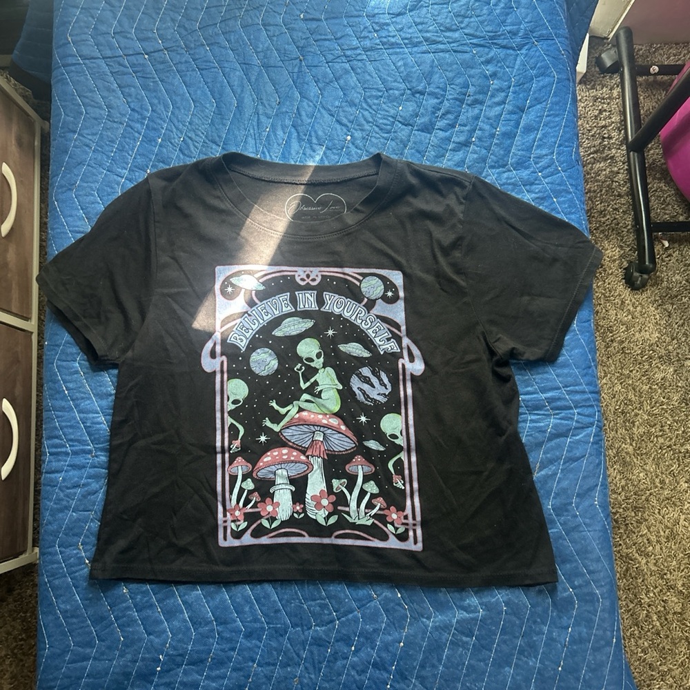 Black 'Believe in Yourself' Alien Graphic Kids Tee